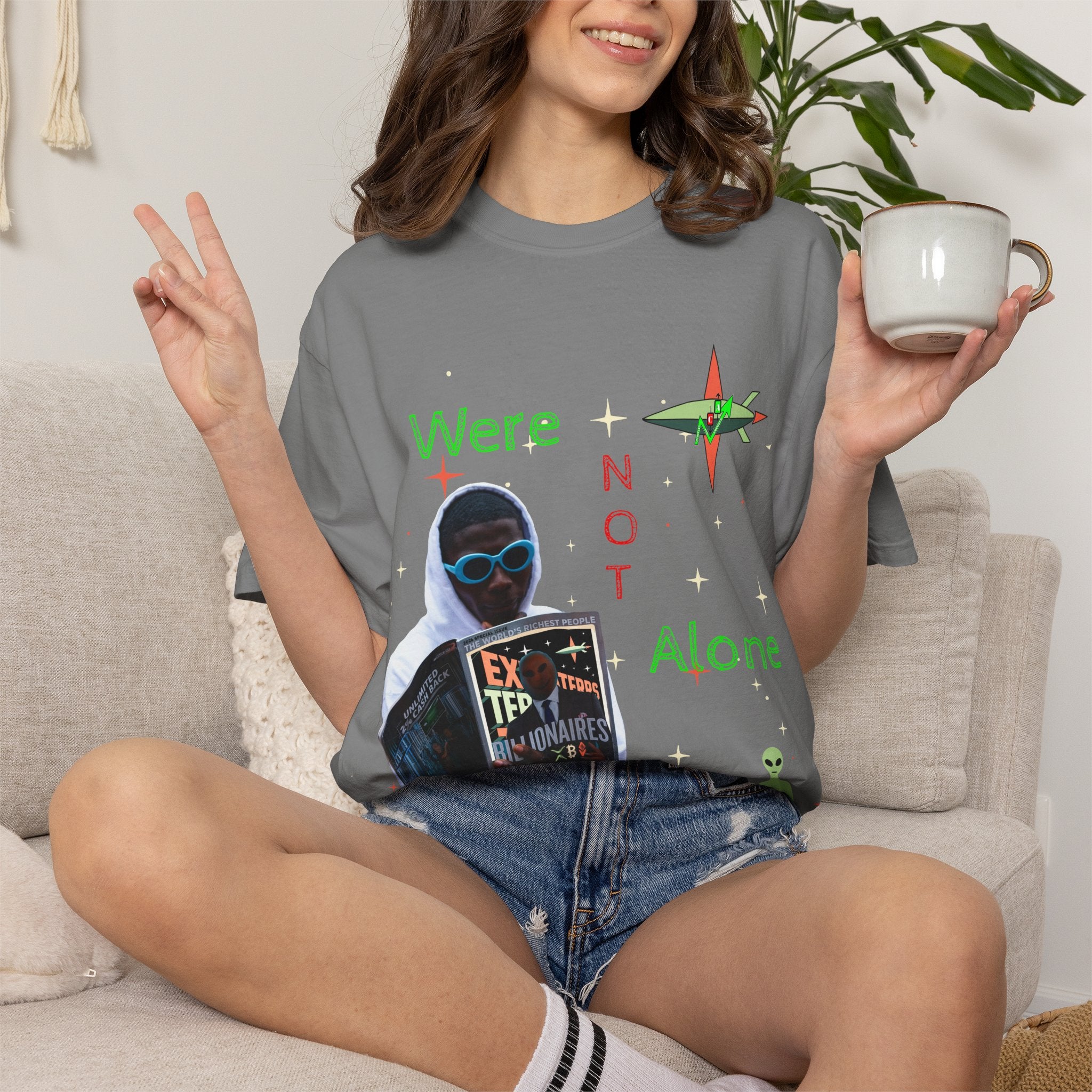 Extraterrestrial Traders Crypto T-Shirt — "We're Not Alone" Alien Graphic Tee